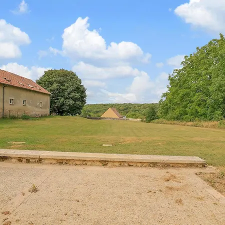 2 Bedroom Amazing In Holiday home