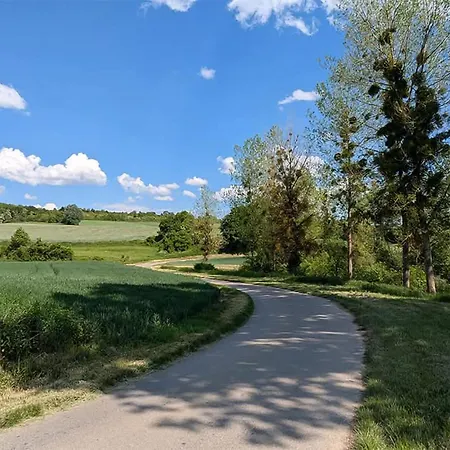 2 Bedroom Stunning In Ferienhaus